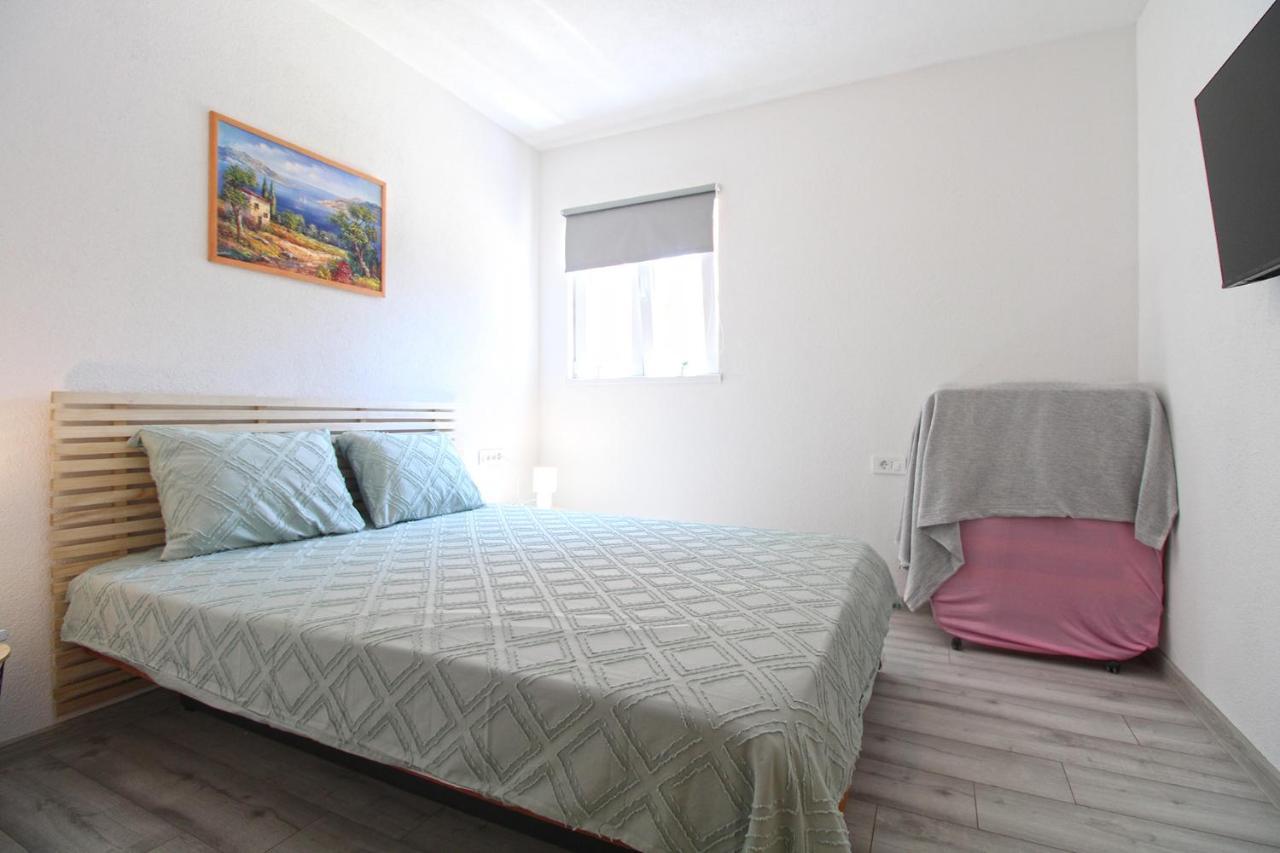 Josip 1649 Apartment *