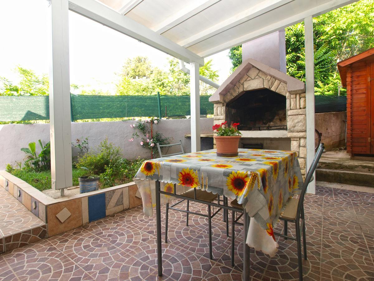 Josip 1649 Apartment *